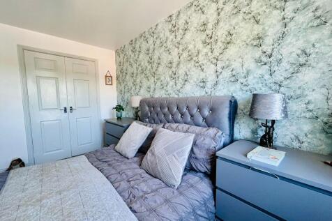 BEDROOM2.jpg