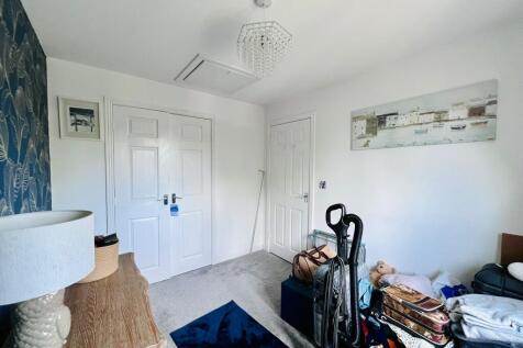 BEDROOM3.jpg
