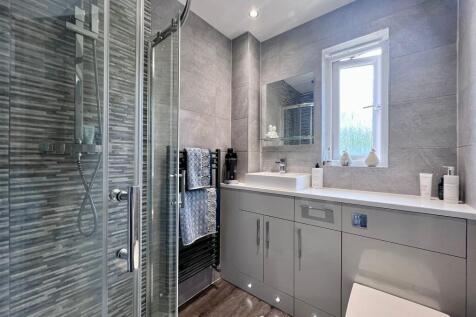 ENSUITE.jpg