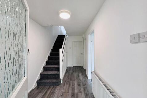 HALLWAY.jpg