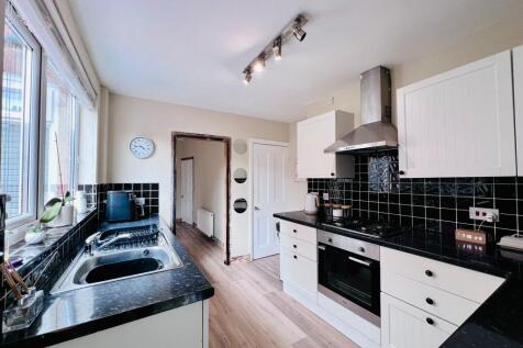 KITCHEN (2).jpg