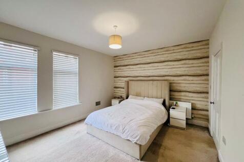 BEDROOM1.jpg