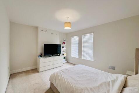 BEDROOM1 (2).jpg
