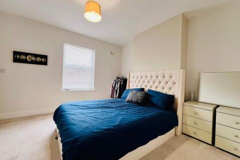 BEDROOM2 (2).jpg