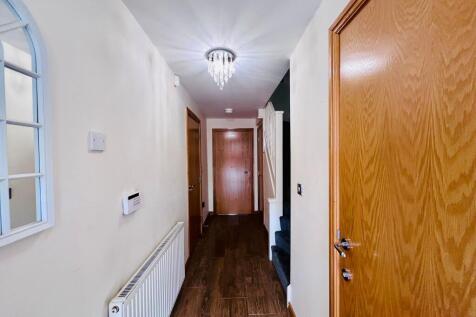HALLWAY (3).jpeg