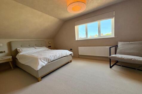 bedroom 1.jpeg