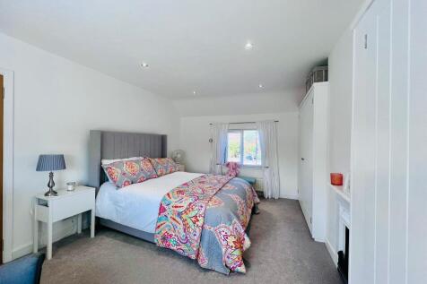 BEDROOM1 (2).jpg