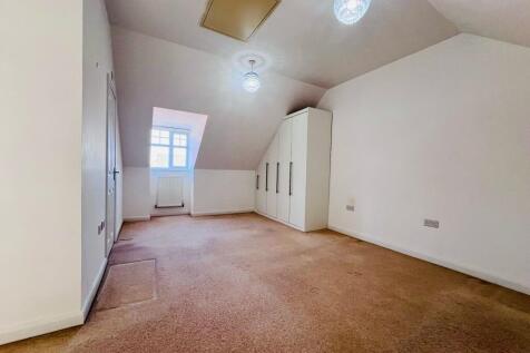 BEDROOM 1.jpeg