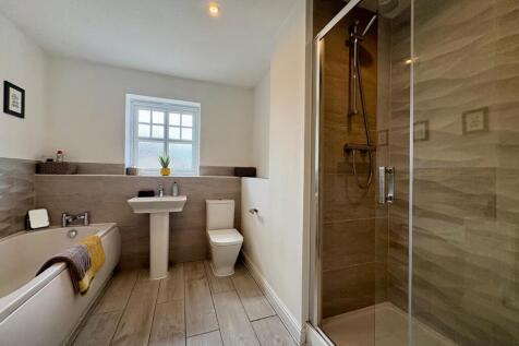 55 Walker Family Bathroom.jpg