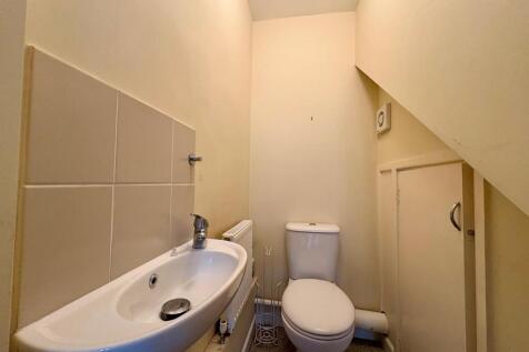 Downstairs WC.jpg