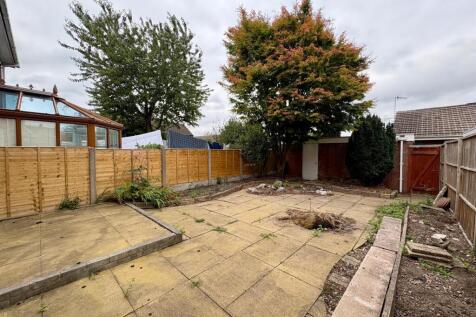 Rear Garden 2.jpg