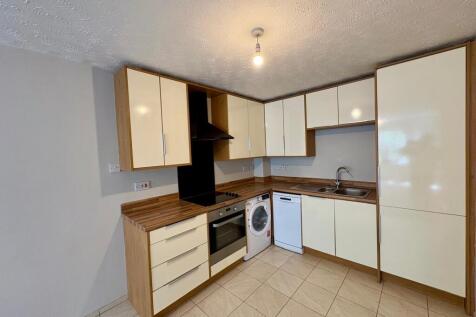 Foxendale Kitchen 2.jpg