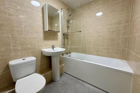 Foxendale Bathroom 2.jpg