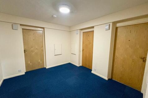 Foxendale Communal Hallway.jpg