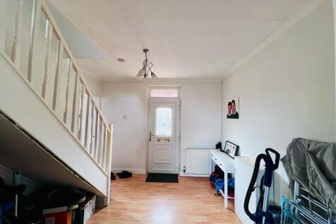HALLWAY.jpeg