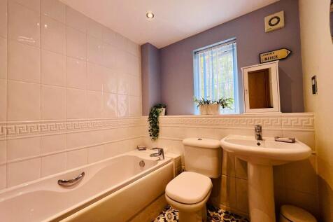 BATHROOM (3).jpeg