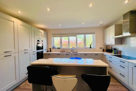 KITCHEN (5).jpg