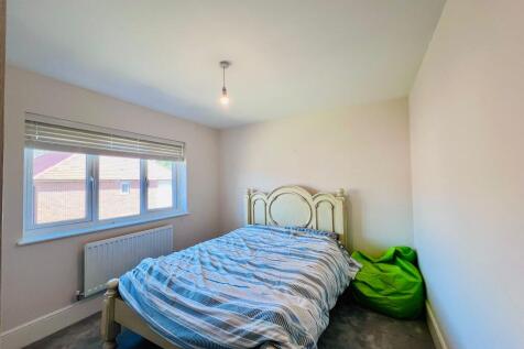 BEDROOM 3.jpg