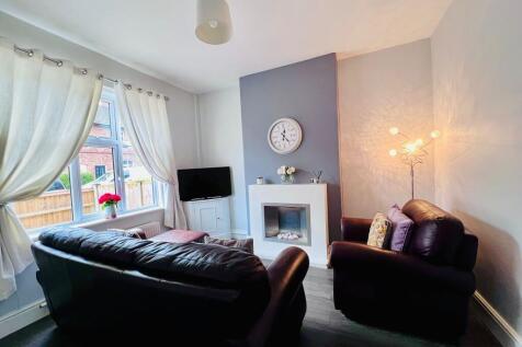 LIVING ROOM (2).jpg