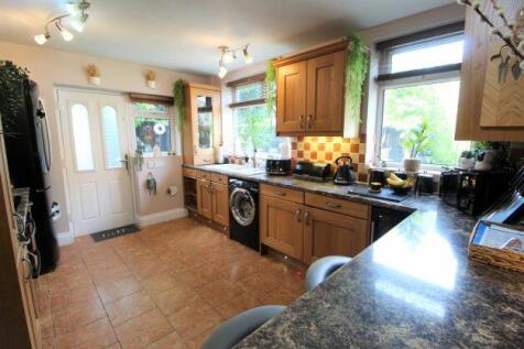 R Kitchen.jpg