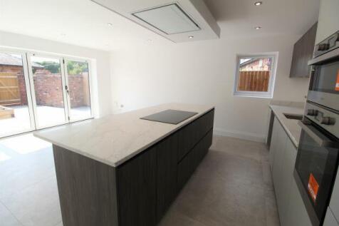 R Kitchen.jpg