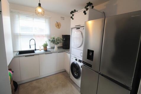 R Utility Room-min.jpg