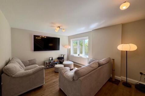 30 St Asaph lounge 2.jpg