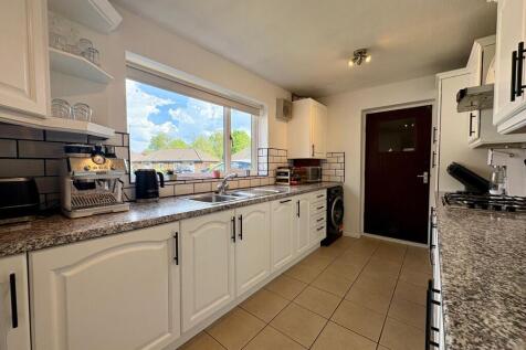 30 St Asaph kitchen.jpg