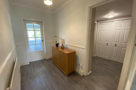 R Inner Hallway.JPG