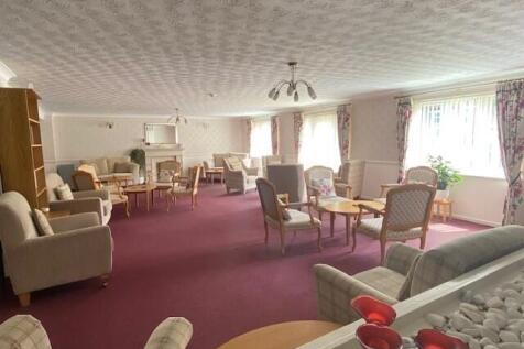 R Residents Lounge.jpg