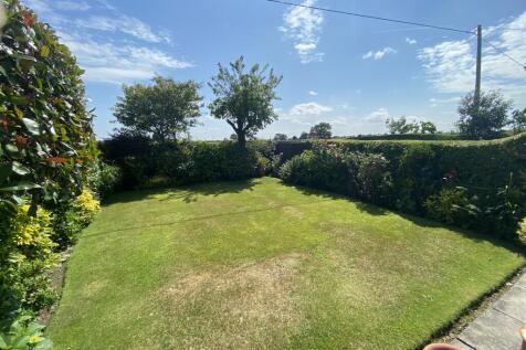 R Rear Garden.JPG
