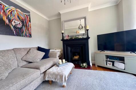 172 Liverpool Road Living Room 2.jpg