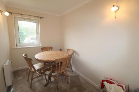 N Bedroom 2.jpg