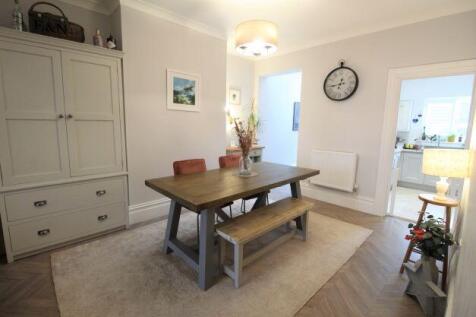 R Dining Room.jpg