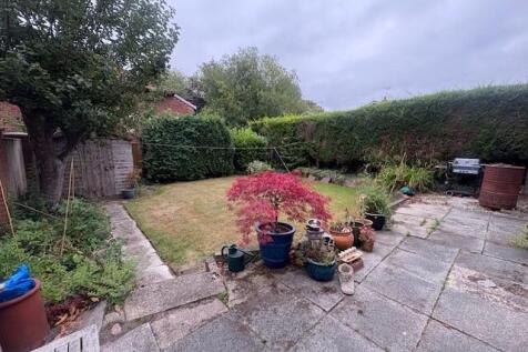 Rear Garden (1).jpg