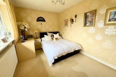 R - Bed 3 (2).jpg