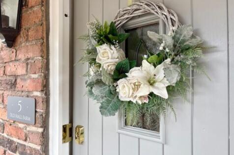 R - Front Door.jpg