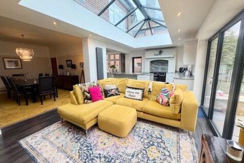RS Family Room-min.jpg