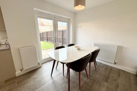 Dining Area.jpg