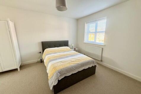 Bed 1.jpg