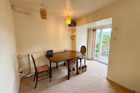 Dining Area.jpg