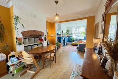 Dining Room &amp; Lounge.jpg