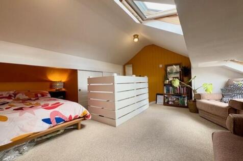 Bed 3(2).jpg