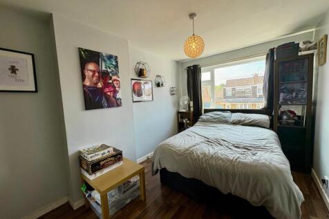 Master Bedroom.jpg