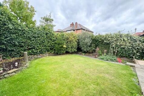 Rear Garden (2).jpg