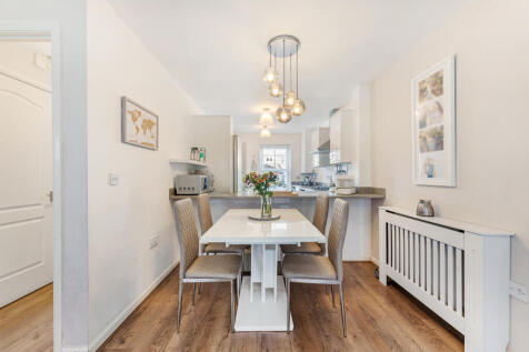 16 Coopers Place-Dining Extra.jpg