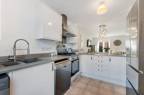 16 Coopers Place-Kitchen.jpg