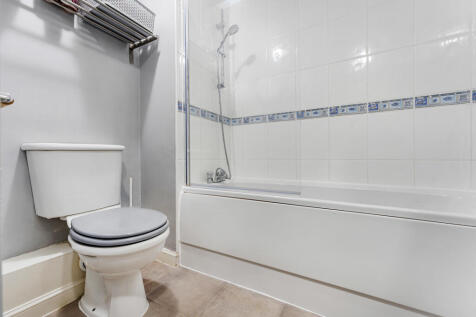 16 Coopers Place-Bathroom.jpg