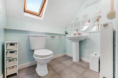 16 Coopers Place-Shower room.jpg