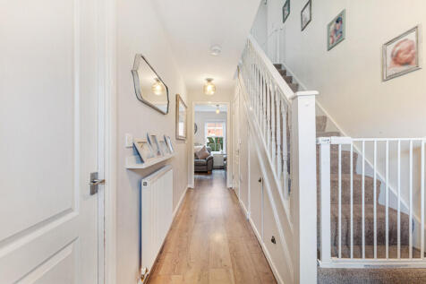 16 Coopers Place- hallway.jpg